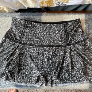 LuluLemon skort. Size 8